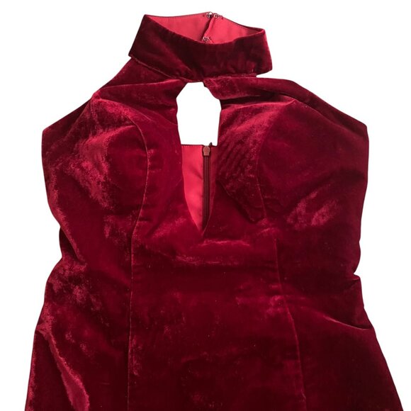 Red Velvet Halter Merlot Evening Mermaid Gown Keyhole Neckline Vampire New Years - Picture 3 of 11